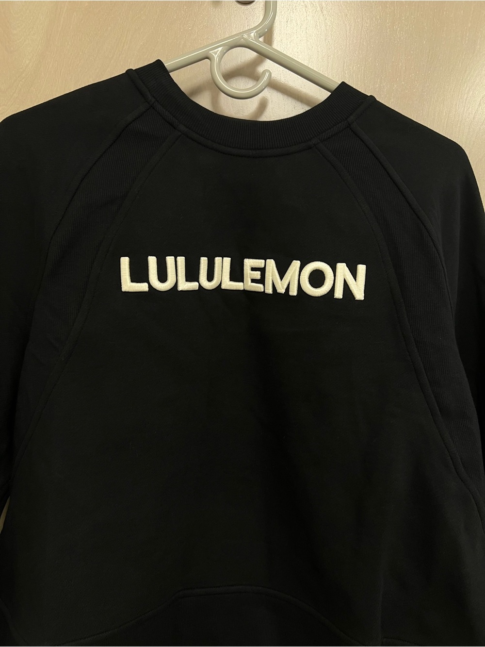 Lululemon Scuba Oversized Pullover Wordmark Black Light Ivory M/L - Picture 3 of 5